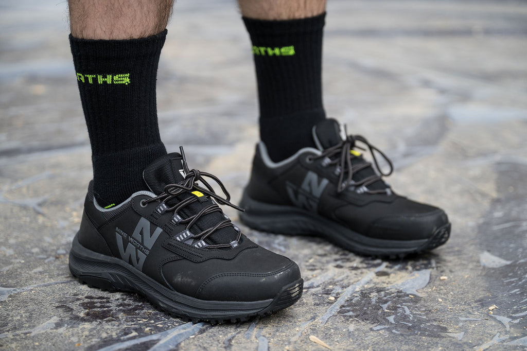 Chaussures humides, malodorantes : que faire pour les garder en bon état ?