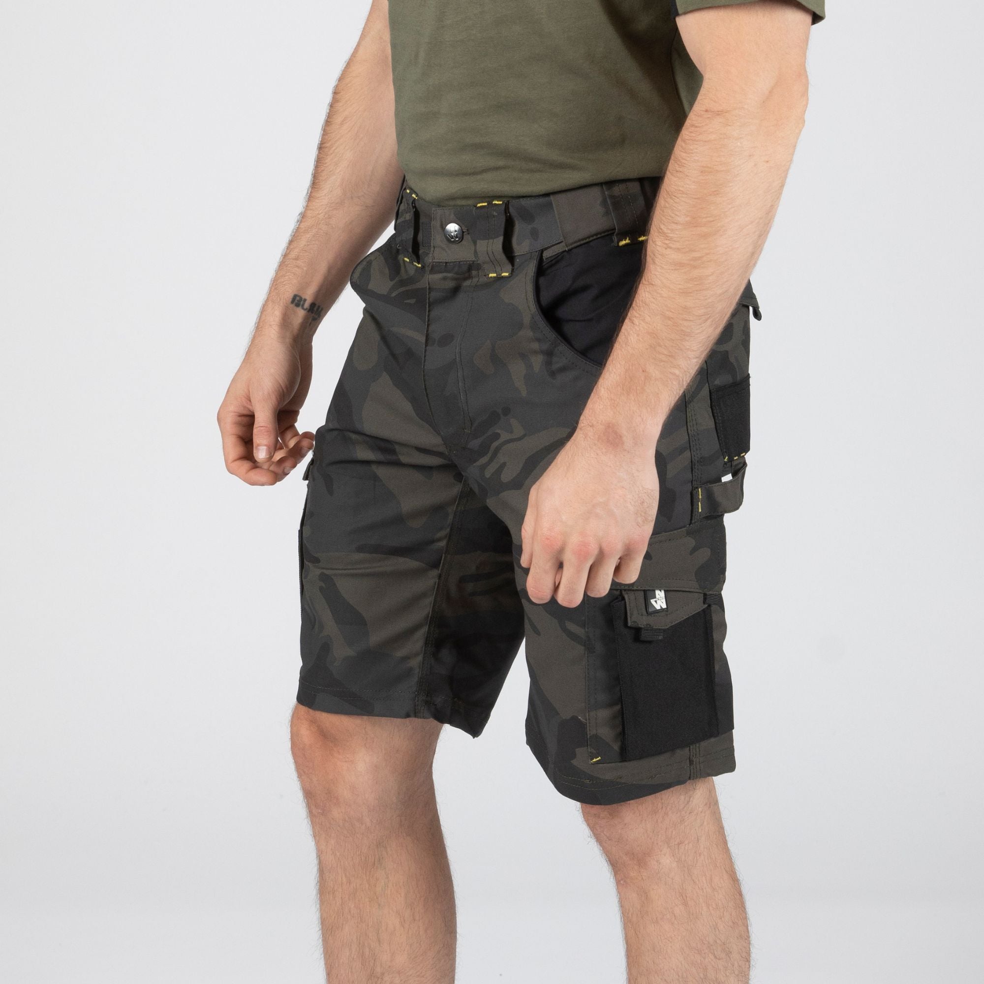 HUGUES - WORK BERMUDA SHORTS - 1205 | Promo Wood