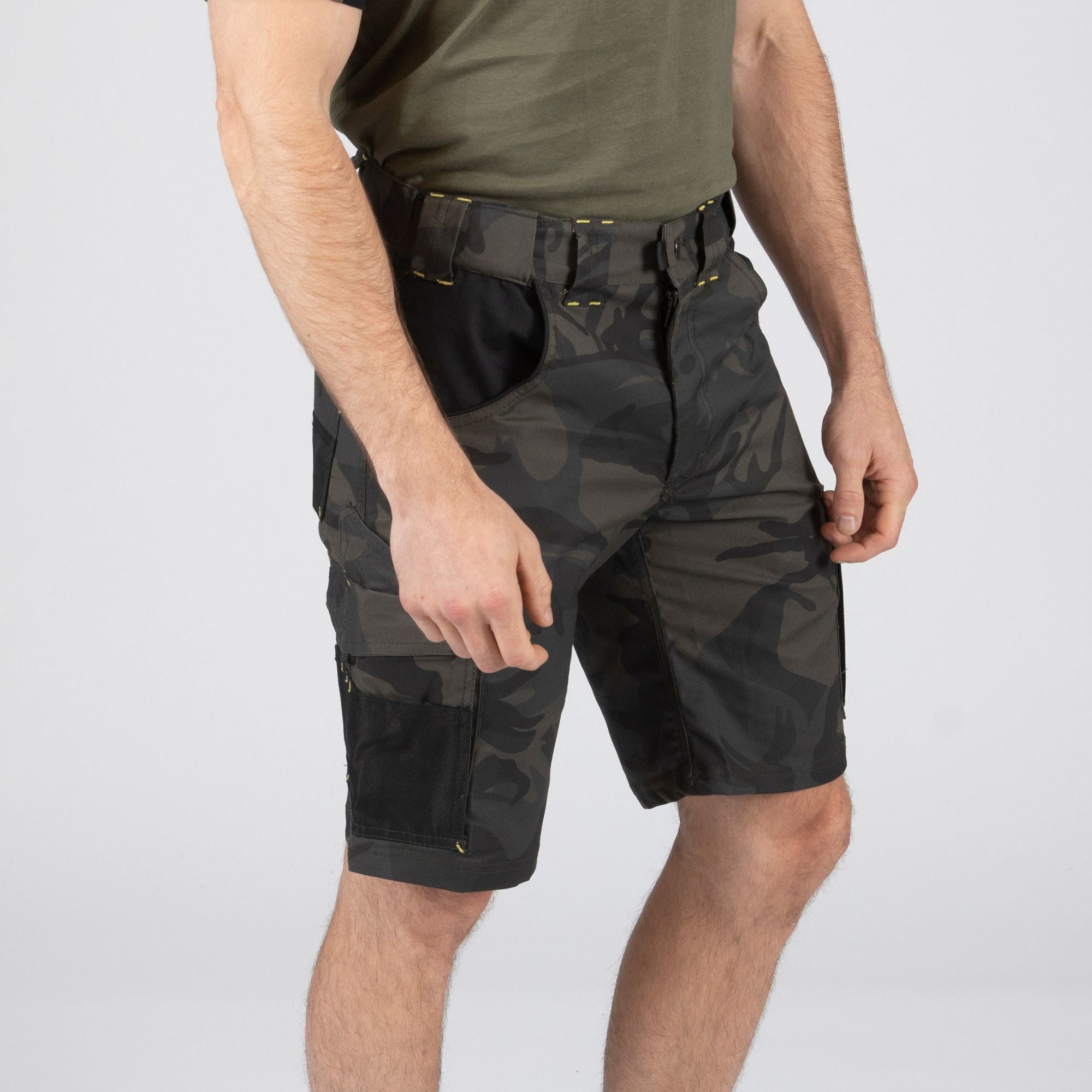 HUGUES - WORK BERMUDA SHORTS - 1205 | Promo Wood