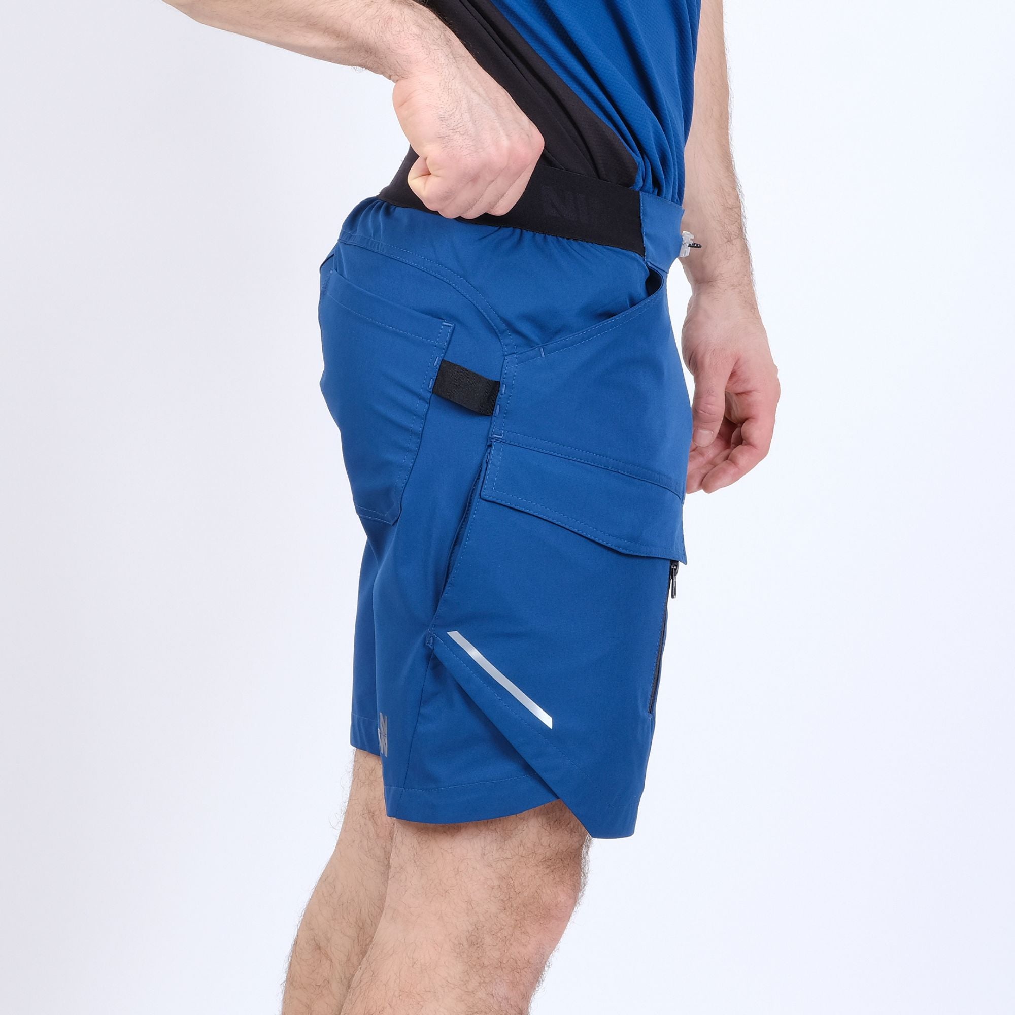 CANBERRA - BERMUDA DE TRAVAIL - 1328 | Pétrole